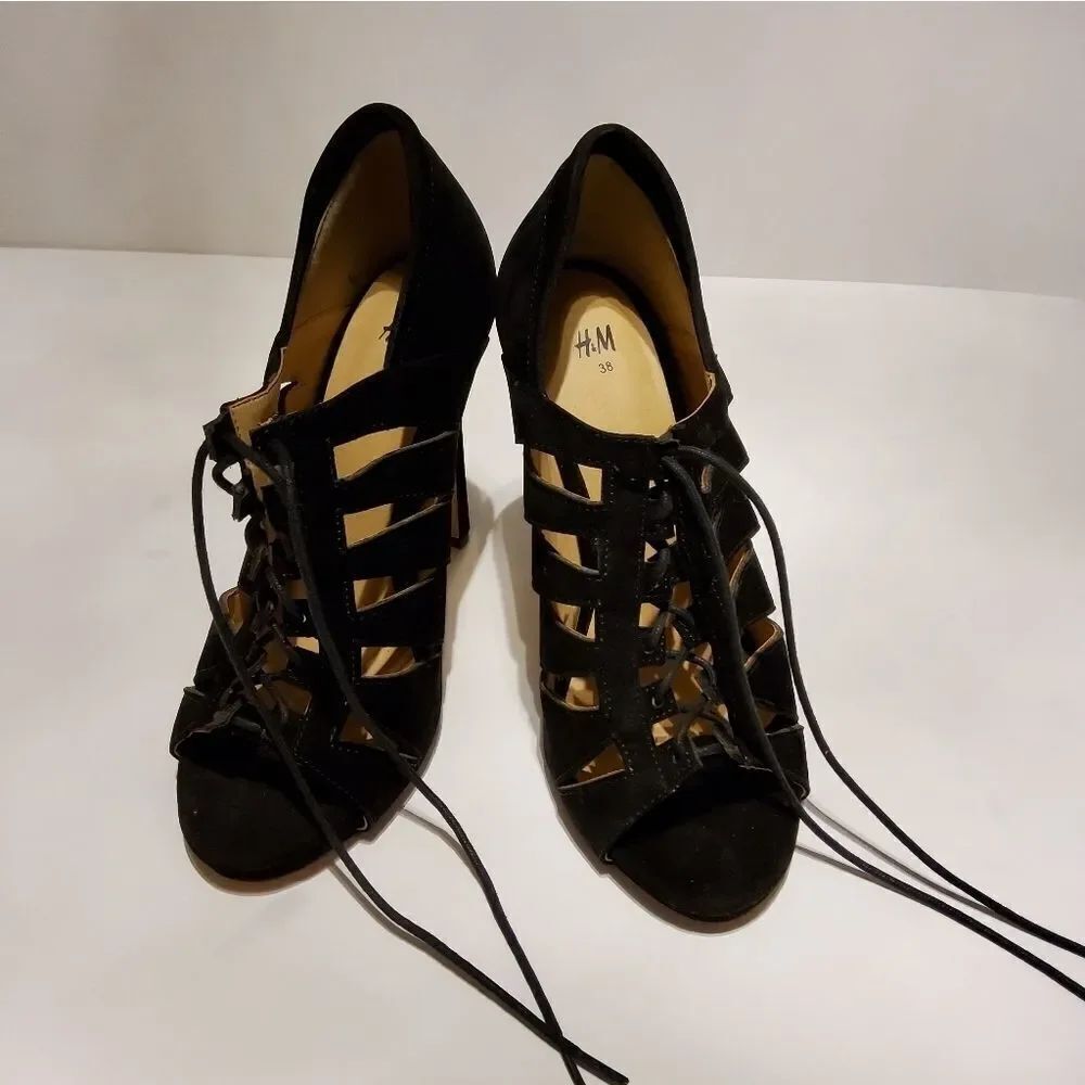 WOMEN'S H&M LACE-UP CLOSURE SHOES - Picture 2 of 16